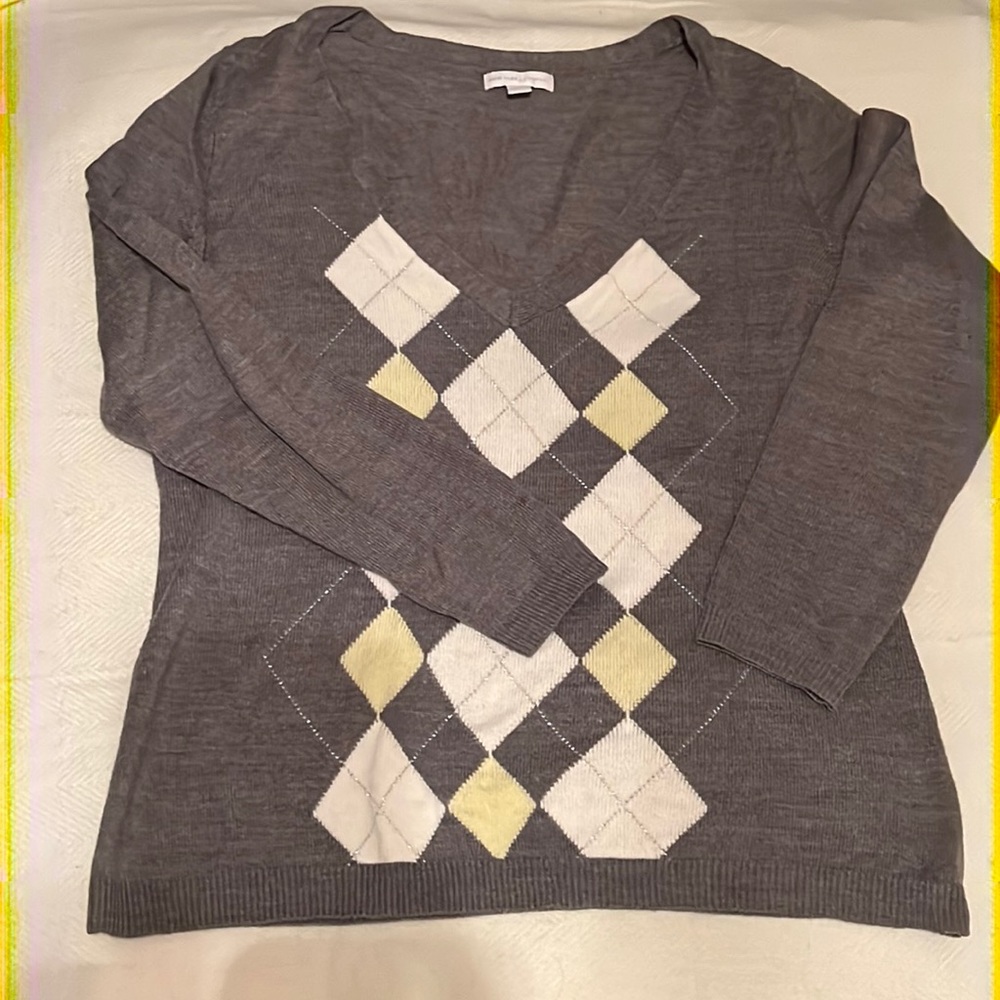 Light New York and company sweater, V neck, grey, size L